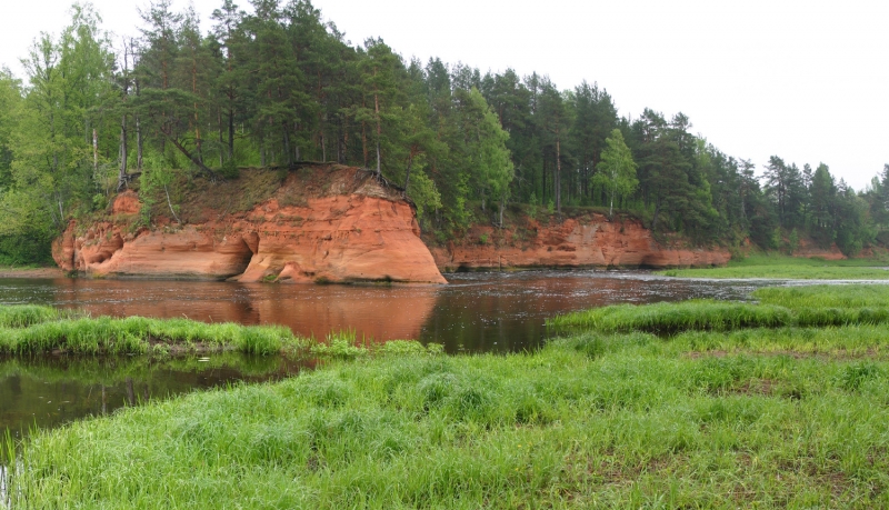 Dabas parks SALACAS IELEJA. Pietraga jeb Sarkanās klintis. Foto: Andris Soms, DAP