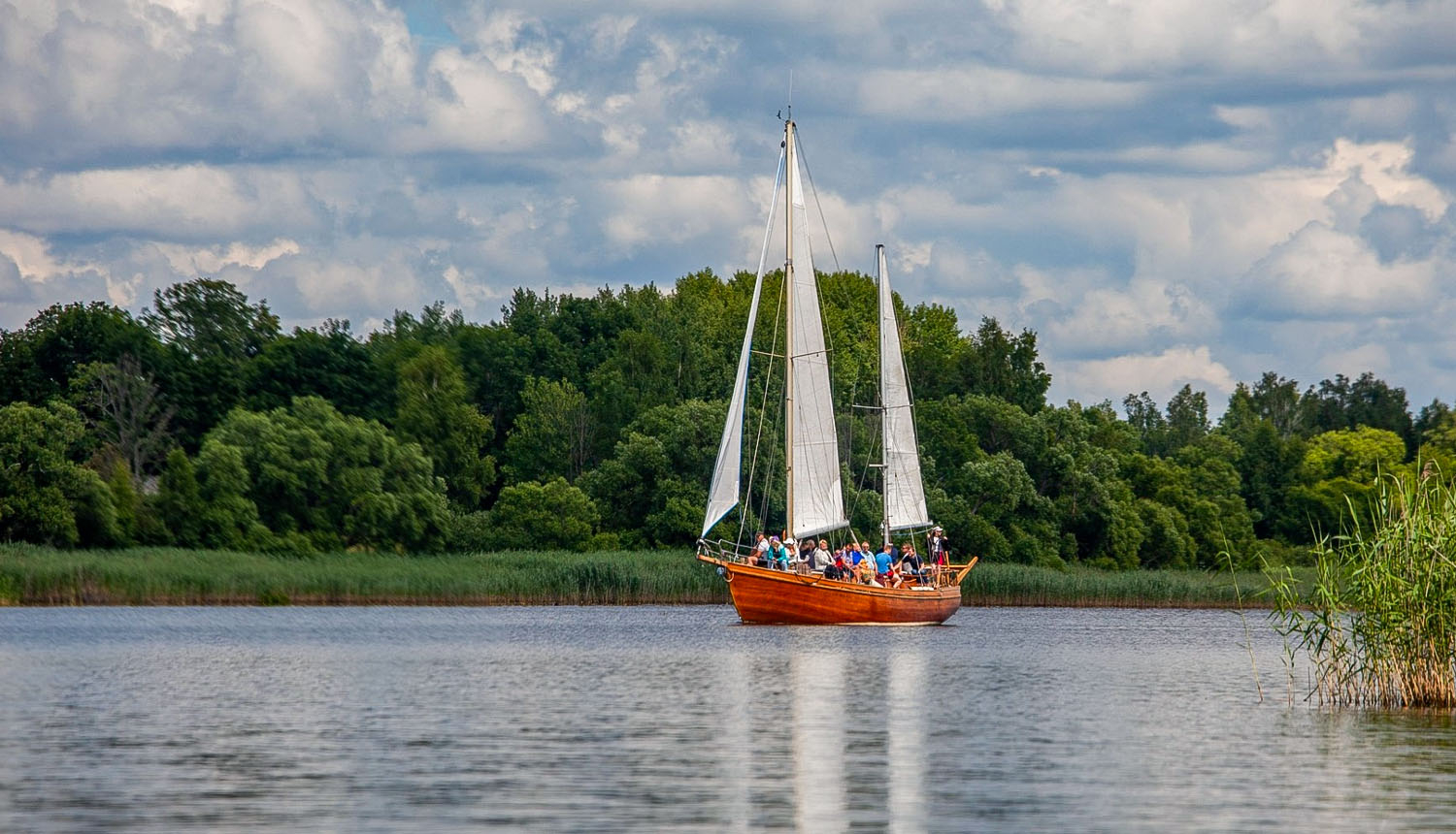 Buru laiva Rāznas ezerā