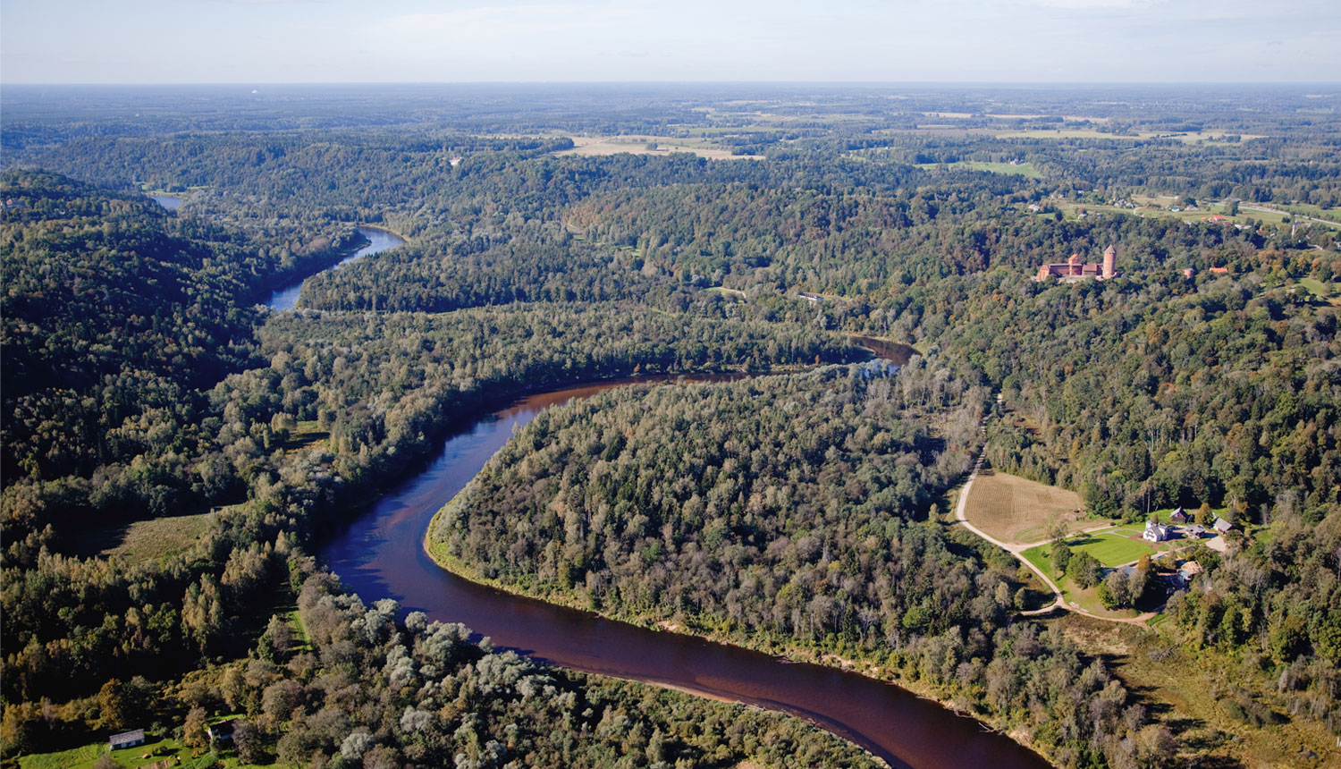 Gaujas Nacionālā parka ainava no gaisa