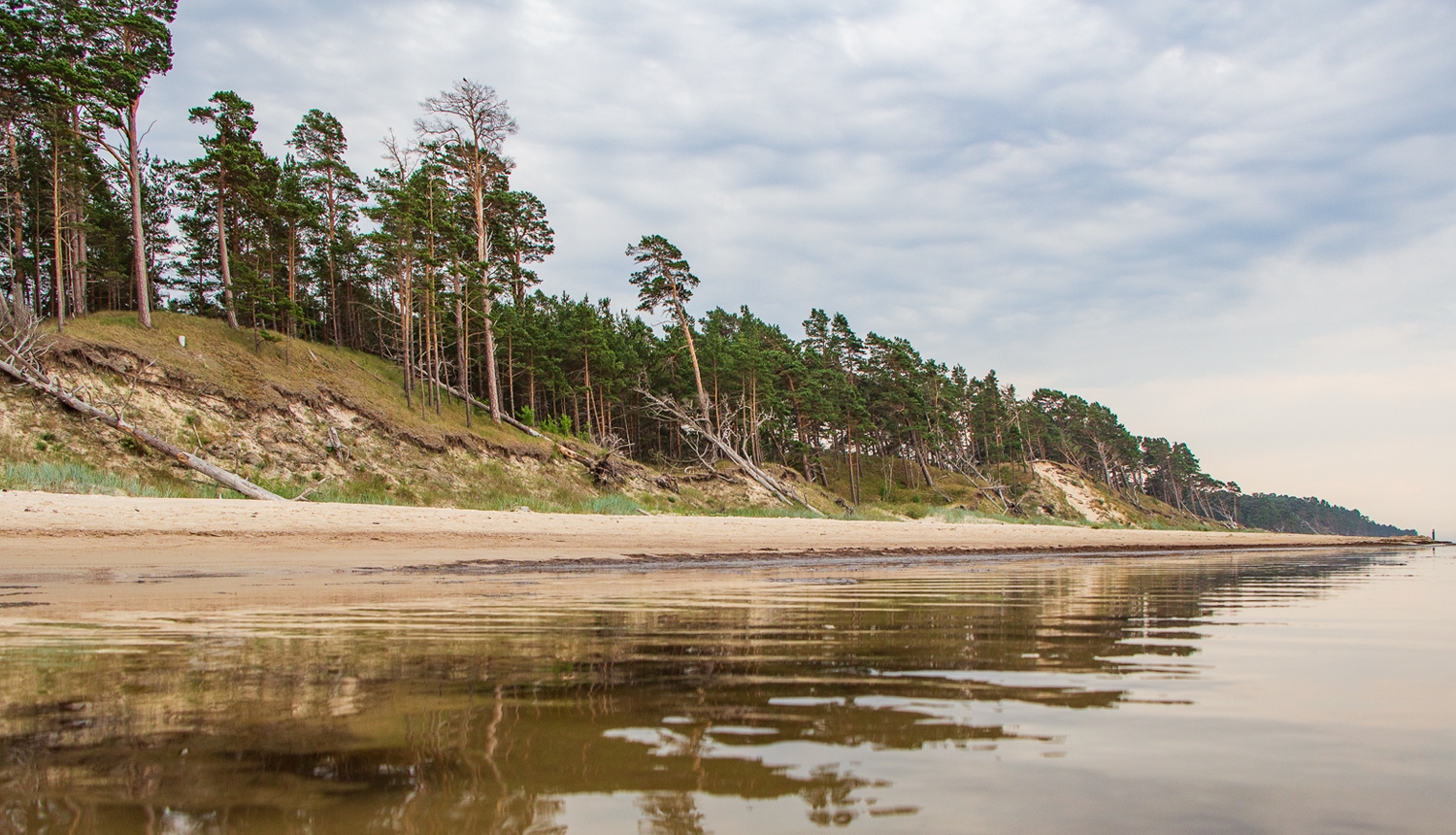 Dabas parks Bernāti. Stāvkrasts. Kāpa. Pludmale. Foto: Andris Soms